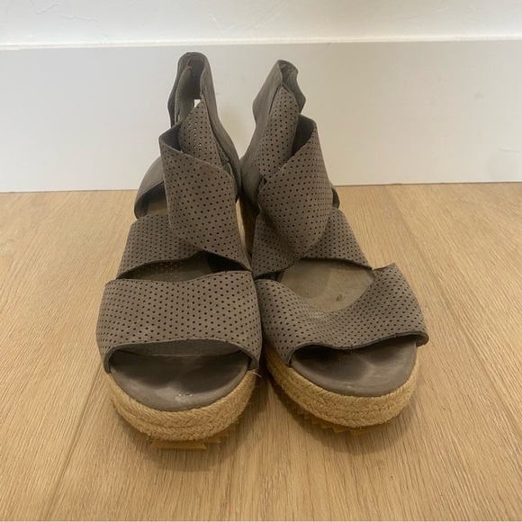 EILEEN FISHER Taupe Leather “Willow” Espadrilles - Picture 2 of 7